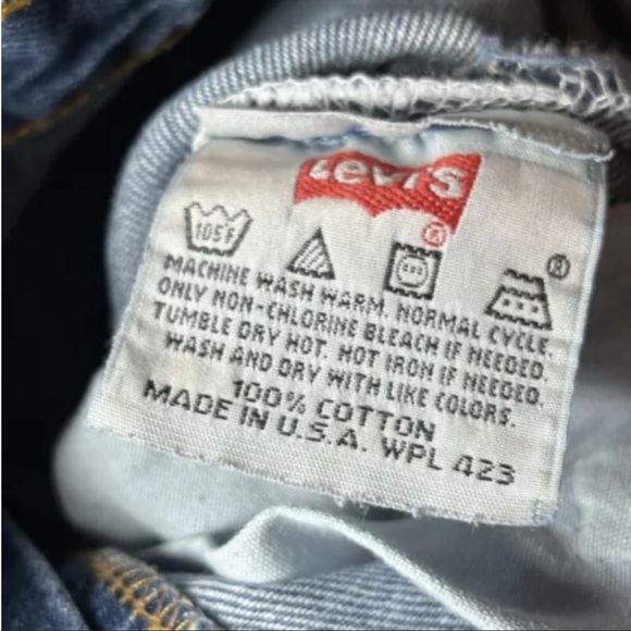 VINTAGE Levi’s - Picture 6 of 9